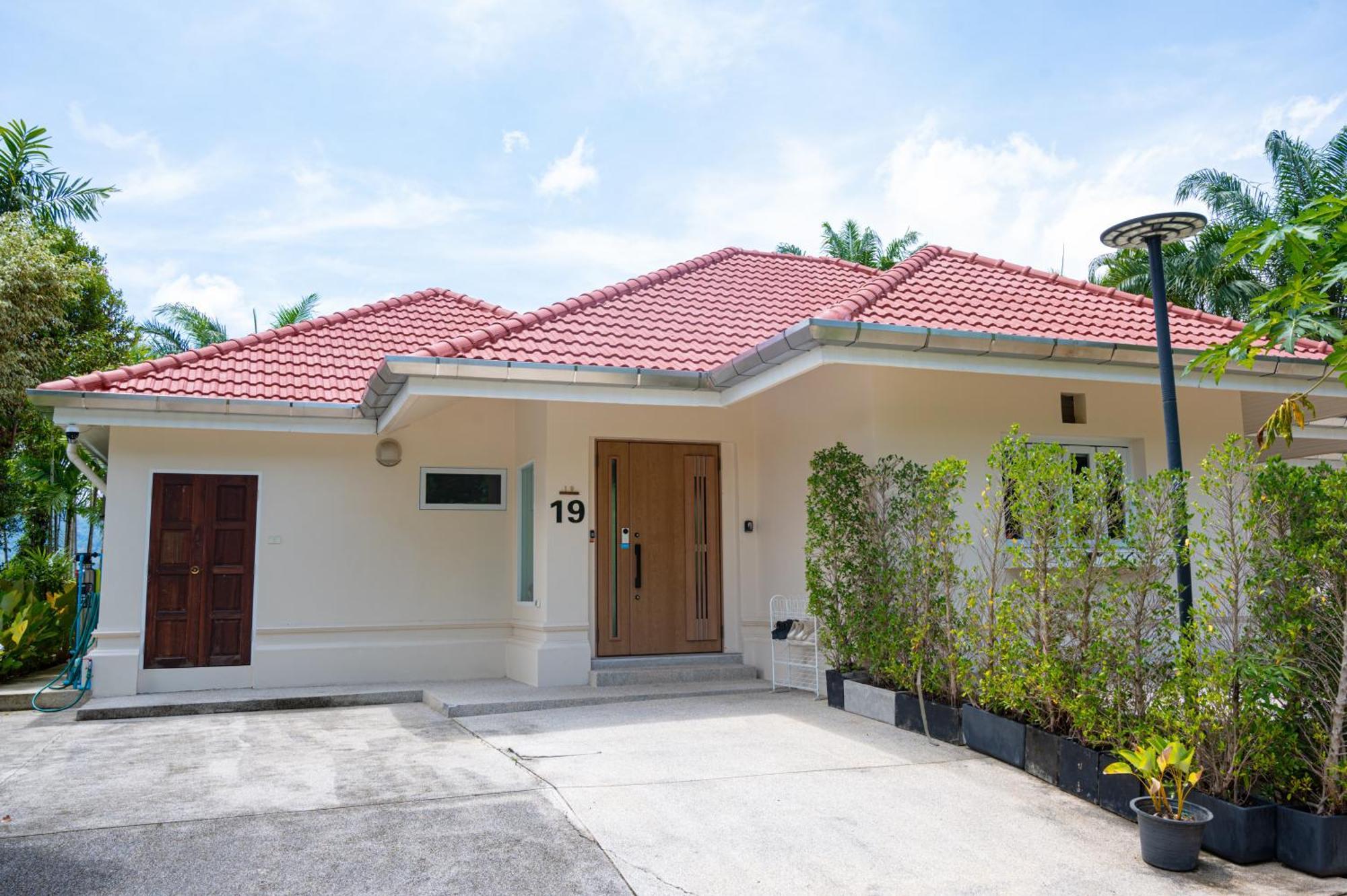 Coco Golf Villa Kathu Exterior photo